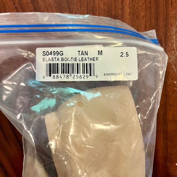 NWT Bloch Jazz Shoes - Picture 2 of 3